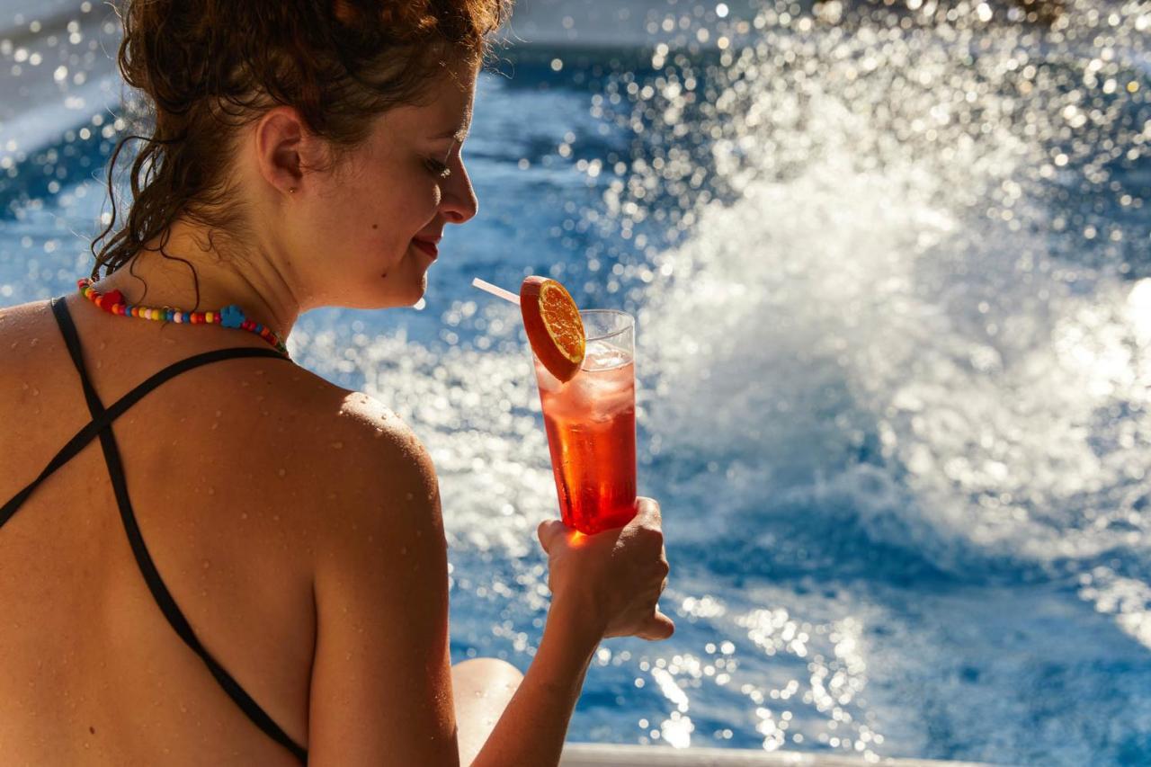 Erato Hotel Ajía Marína Kültér fotó